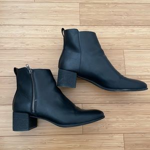 Ankle Boots / Booties